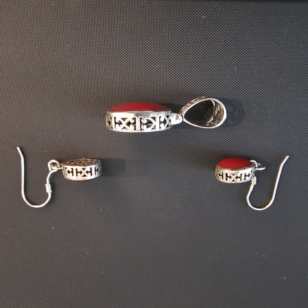 Silpada Sterling Silver and Red Carnelian Pendant And Earrings - Picture 3 of 3